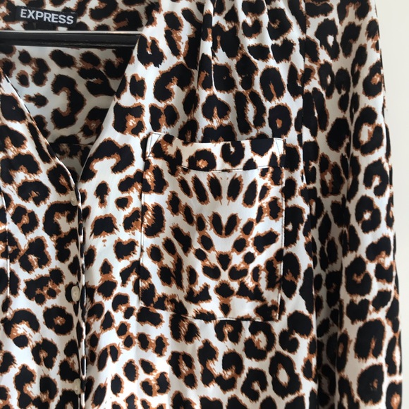 Express Cheetah Print Blouse - Picture 3 of 4